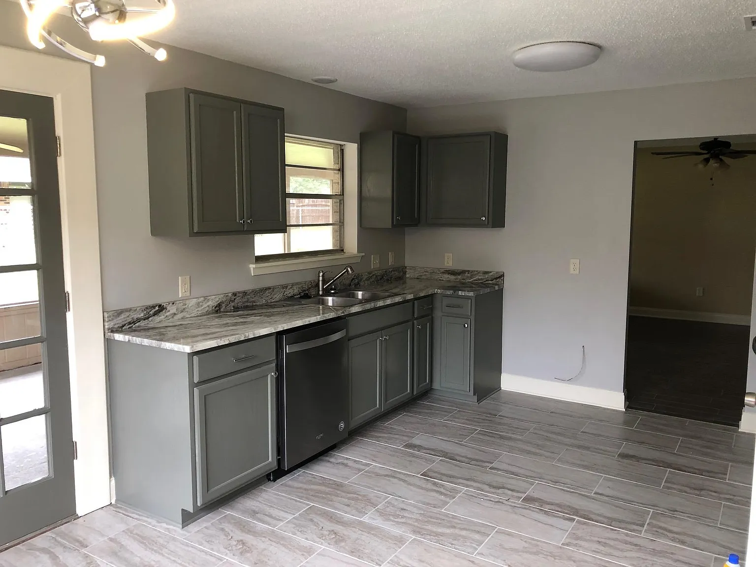 3 bed, 1578 sqft, $1,875 — Photo 4