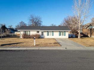 141 E 6th St, Lovell, WY 82431