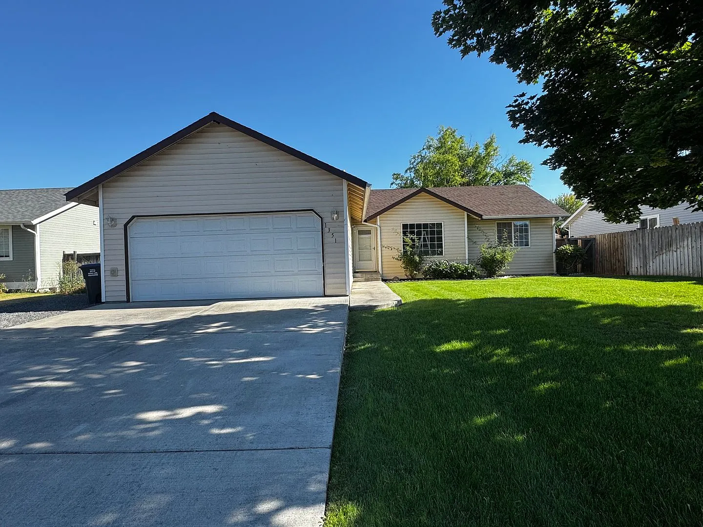 Fully Renovated Home in Crossroad Neighborhood! — Photo 1