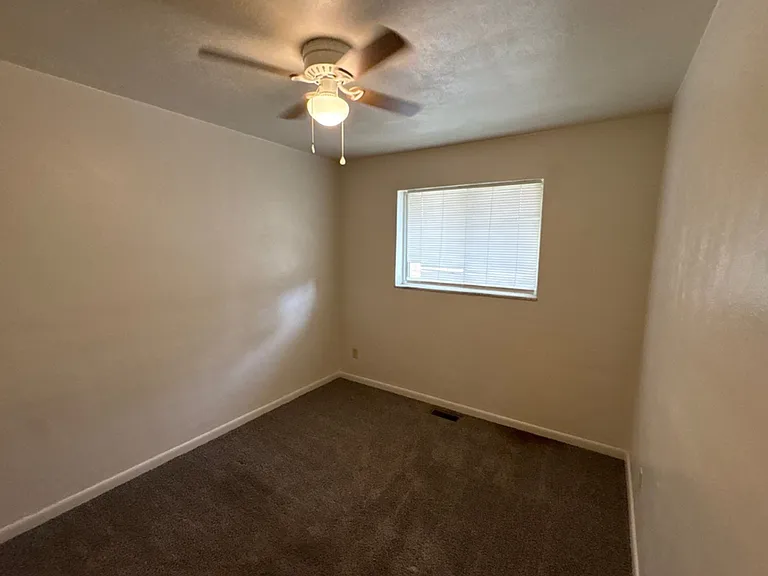 238 Linden Ave — Photo 5