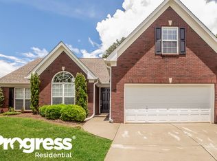 409 Mazley Dr, Locust Grove, GA 30248