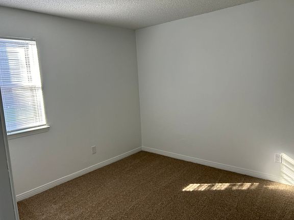 5th image of 706 N Park Blvd APT 7