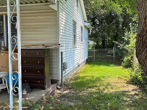 5th image of 713 N Abigail St