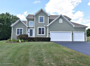 41W570 Silvana Dr, Elgin, IL 60124