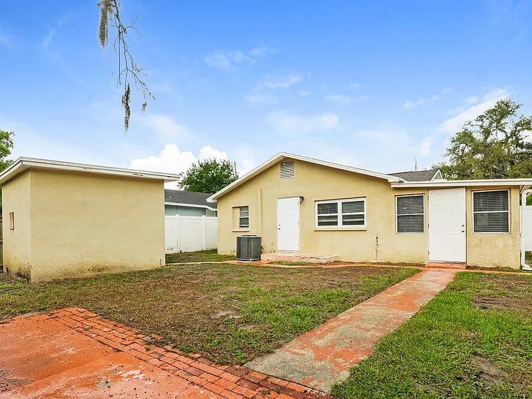 1809 E Sitka St — Photo 16