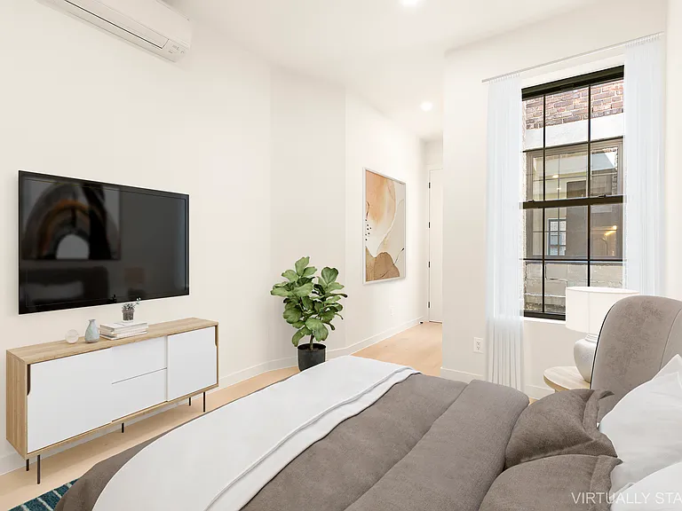 161 E 89th St #2A — Photo 3