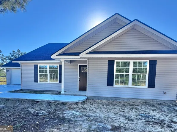 61 Crestview Ln, Claxton, GA 30417
