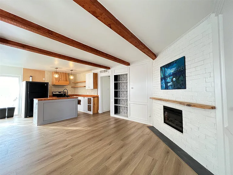 3310 Hycreek Dr #1 — Photo 1