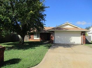 301 N Morgan Dr, Moore, OK 73160