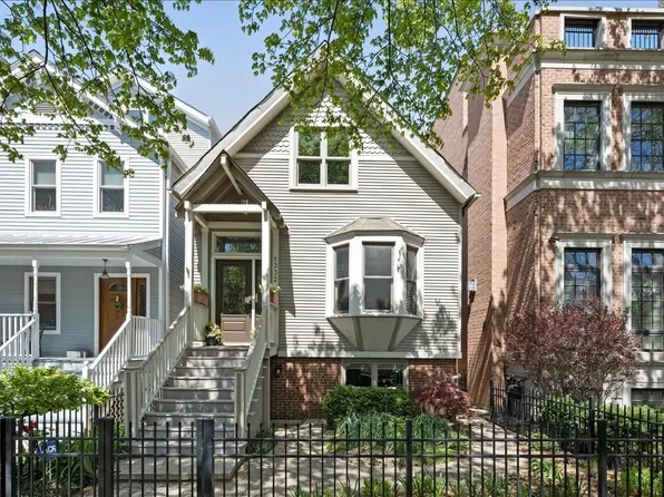 1332 W School St, Chicago, IL 60657