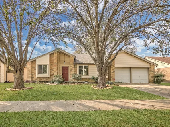 7515 Shoshone Dr, Baytown, TX 77521