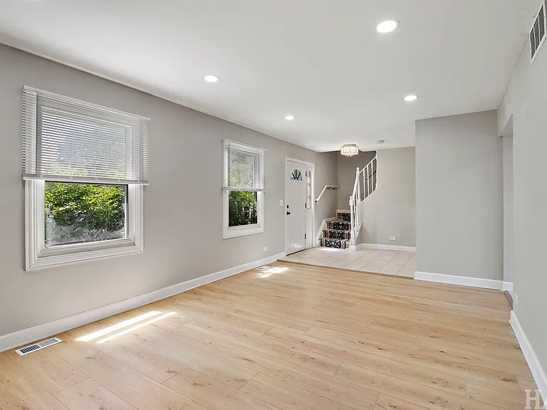 2208 Kensington Dr — Photo 39