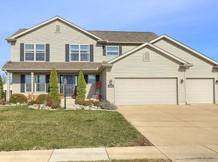 1006 Peters Dr, Saint Joseph, IL 61873