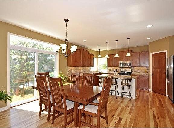 4th image of 839 N Windmill Creek