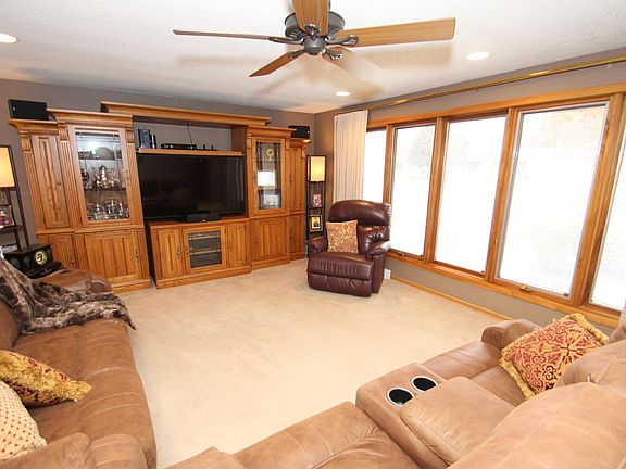4th image of 280 Parkridge Dr
