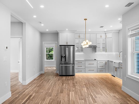 2nd image of 30 Pitman Rd #2