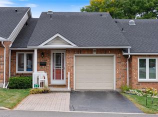 60 Rice Ave #20, Hamilton, ON L9C7S3