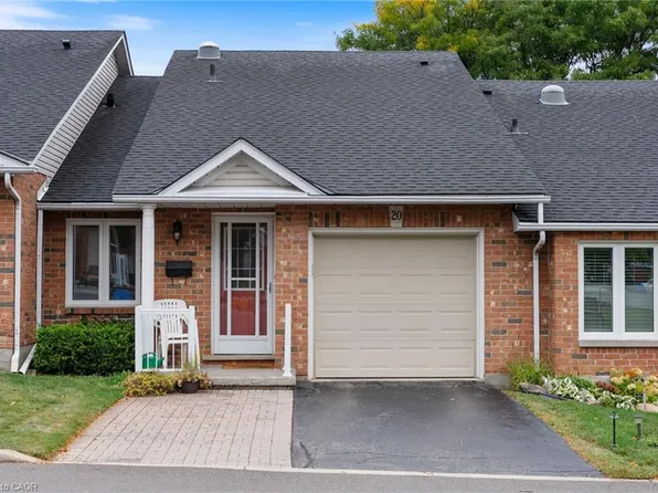 60 Rice Ave #20, Hamilton, ON L9C 7S3