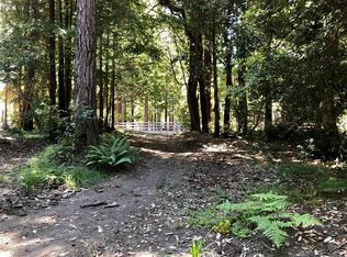 32500 Creekside Ln, Fort Bragg, CA 95437