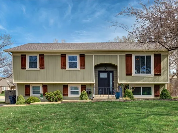 16120 W 153rd St, Olathe, KS 66062