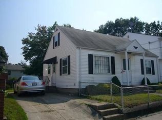 124 Hendricks St, Central Falls, RI 02863