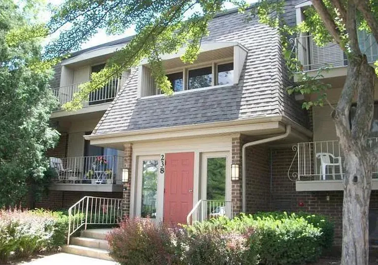 238 E Bailey Rd #J — Photo 5