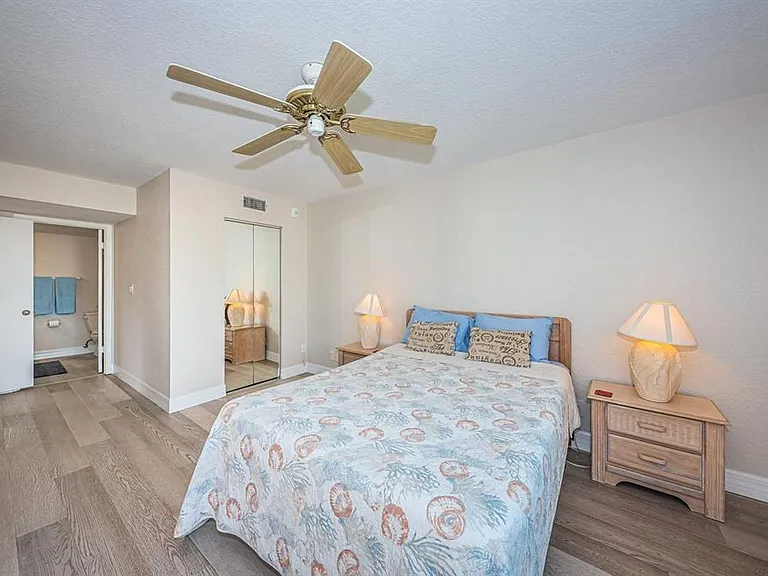 6061 Bahia Del Mar Cir #448 — Photo 11