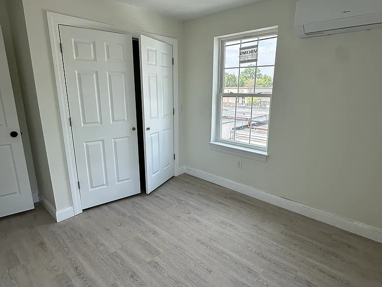 531 Smith St #103 — Photo 5