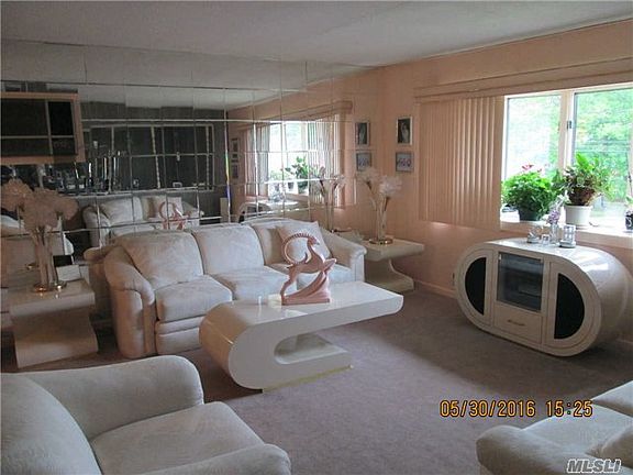 5th image of 410 Freeman Ave