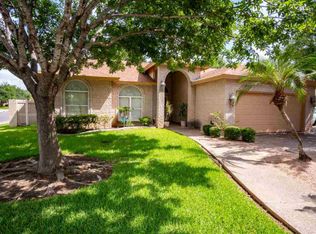 325 Cambridge Loop, Laredo, TX 78045