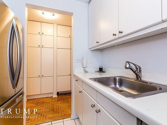 4th image of 106 Central Park S APT 11F
