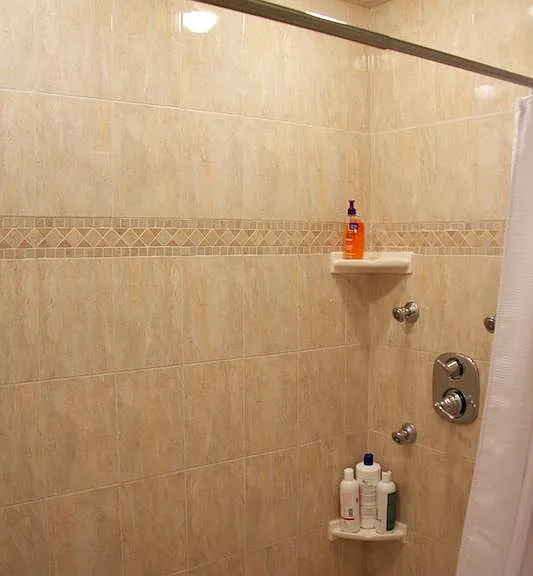 1089 Beacon St #1 — Photo 5