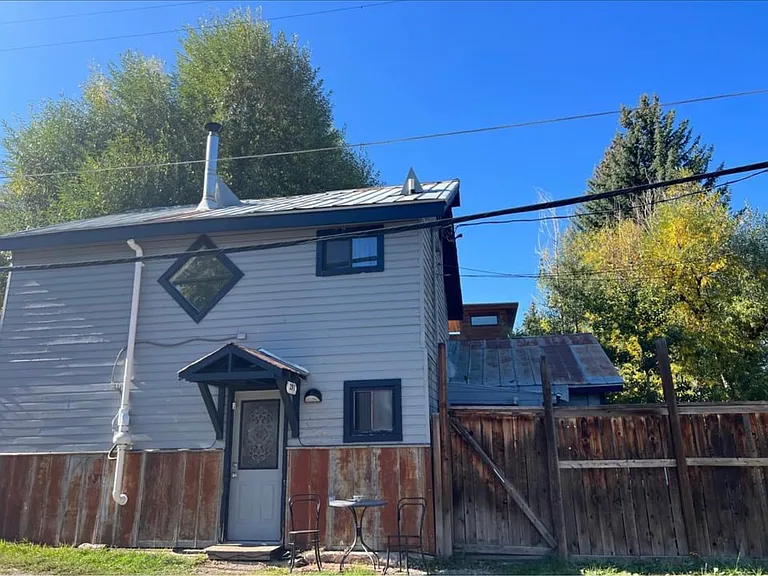 297 James St — Photo 10