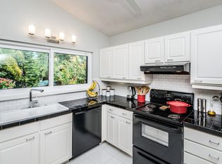 8220 144th Ln, Seminole, FL 33776