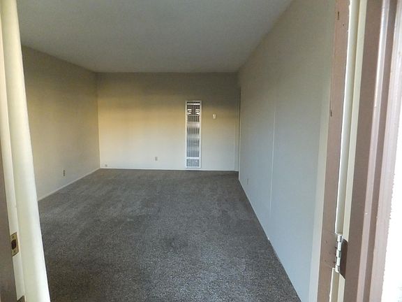 3rd image of 530 Avenue G #6