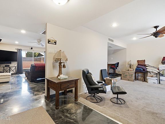 4th image of 703 E CARMEN Street