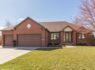 15028 Wildwood Dr, Clive, IA 50325
