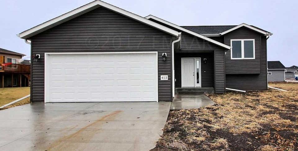 1st image of 413 13th Ave NW