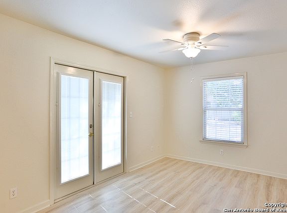 4th image of 209 E Kronkosky St