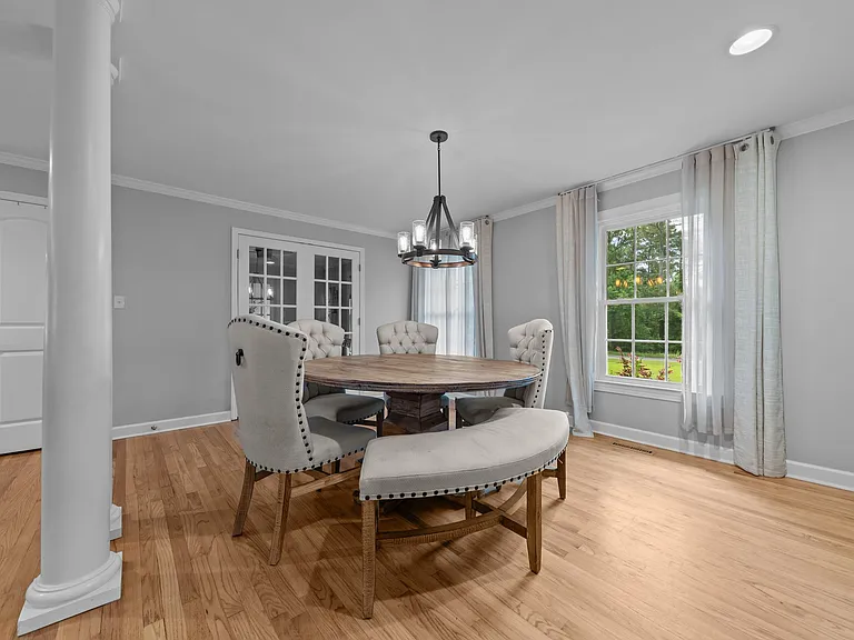 201 Selkirk Trl — Photo 17