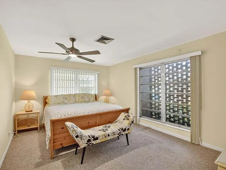 324 Orange Tree Dr #5 — Photo 16