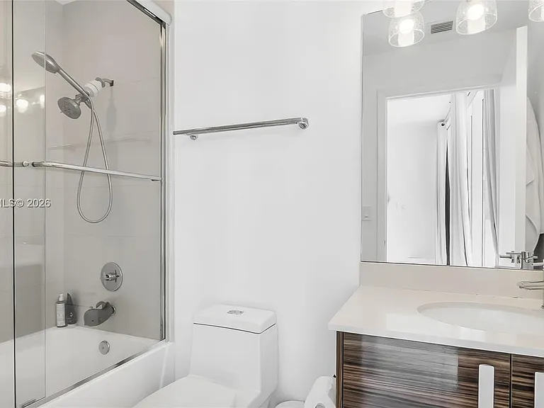 2020 N Bayshore Dr #2603 — Photo 33