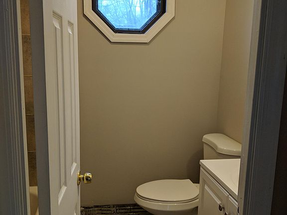 5th image of 11 Sergio Ln