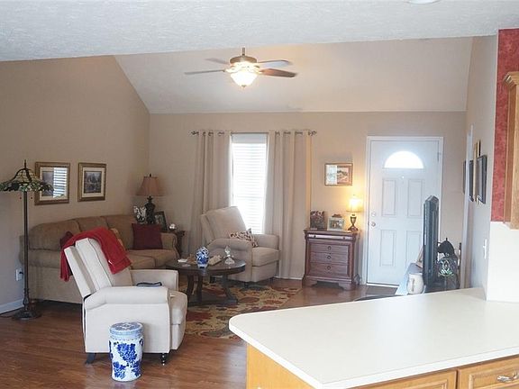 5th image of 881 Lee Road 213