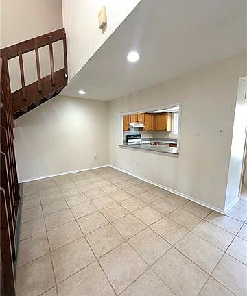 4th image of 5153 Bayouview Ct