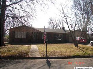 913 Britwood Dr, Decatur, AL 35601