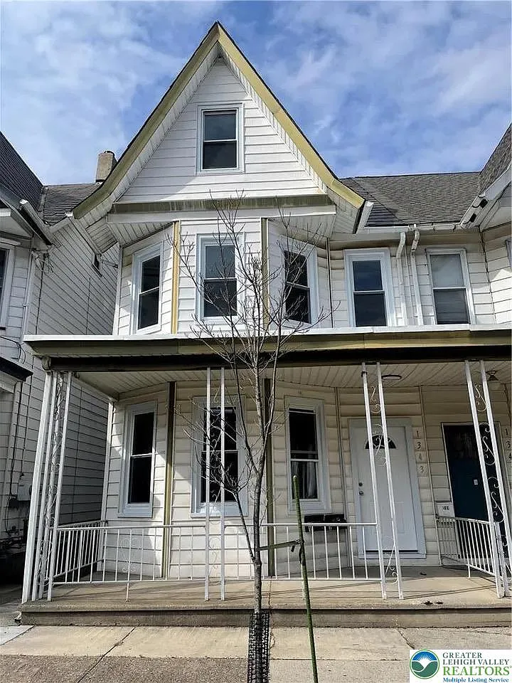 2 bed, 1350 sqft, $1,500 — Photo 1