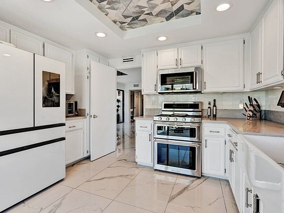 2nd image of 72770 Fleetwood Cir