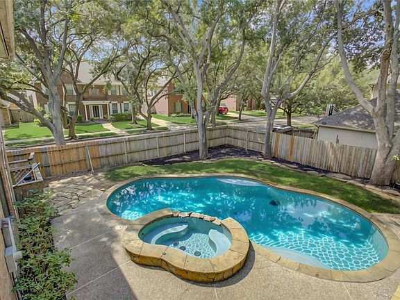 3rd image of 2826 Spring Lakes