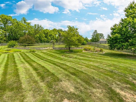 5th image of 13955 Cole Crossing Ct